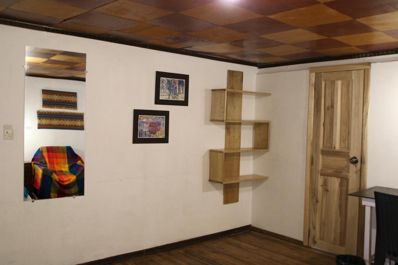 Hospedaje Los Ponchos Otavalo Dış mekan fotoğraf