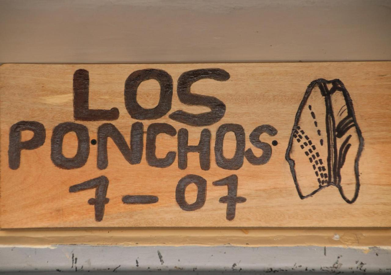 Hospedaje Los Ponchos Otavalo Dış mekan fotoğraf